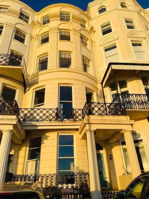Stunning Seafront Apartment Brighton Екстериор снимка